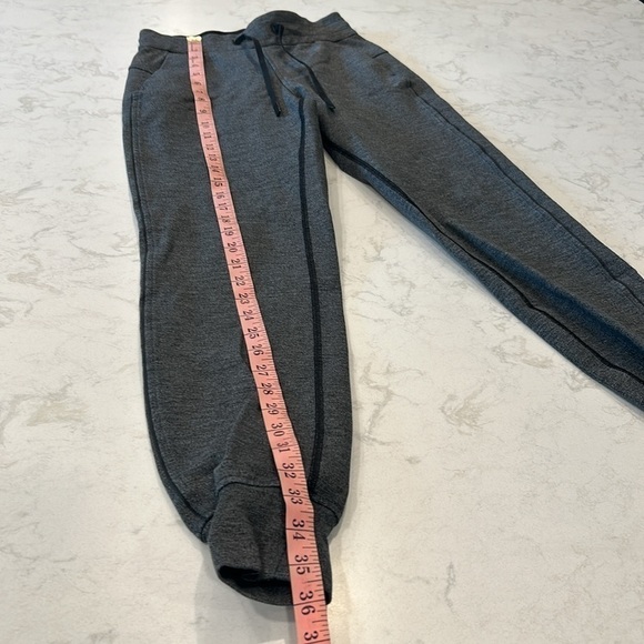 Lululemon On Track Jogger Heathered Black Size 2 - Picture 13 of 16
